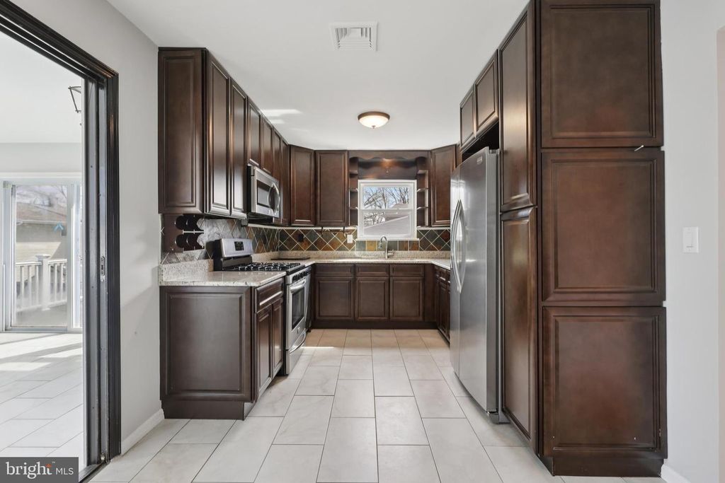 Image 18 of property listing at 30 RACHEL TER, Piscataway, NJ 08854