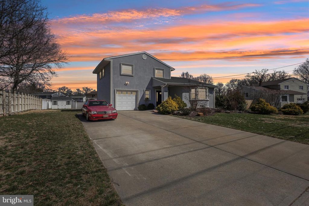 Image 2 of property listing at 30 RACHEL TER, Piscataway, NJ 08854