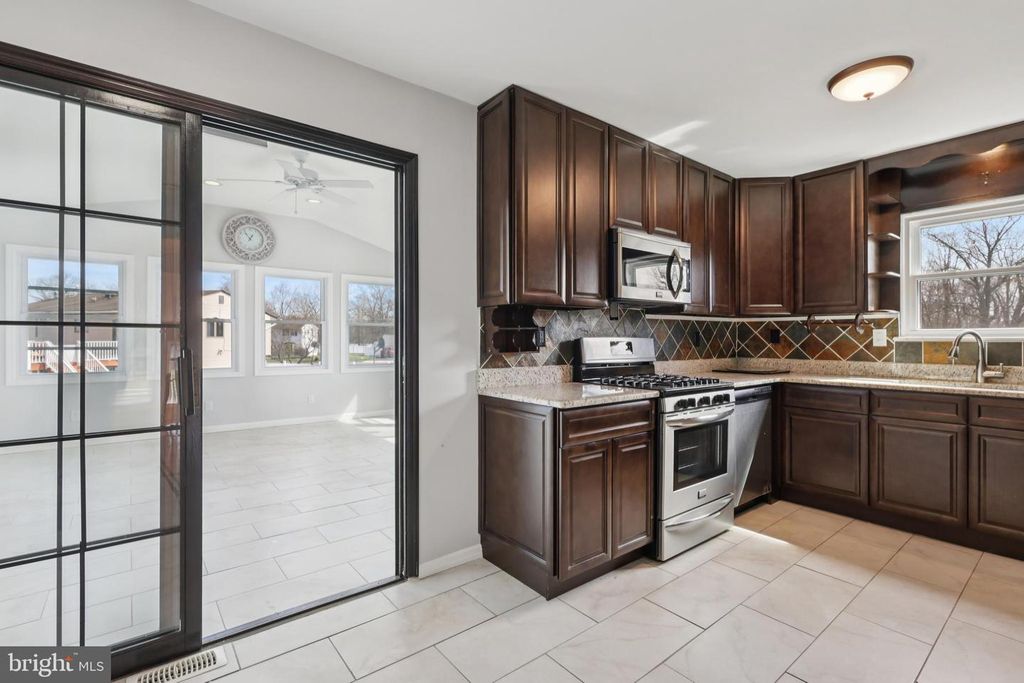 Image 20 of property listing at 30 RACHEL TER, Piscataway, NJ 08854