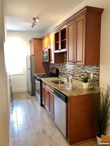 24 49th Street, Bayonne, NJ 07002