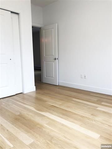 24 49th Street, Bayonne, NJ 07002