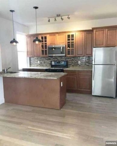 24 49th Street, Bayonne, NJ 07002