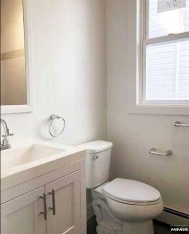 24 49th Street, Bayonne, NJ 07002