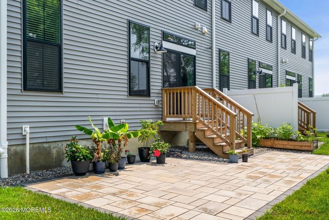 113 Mustang Drive, Manalapan, NJ 07726