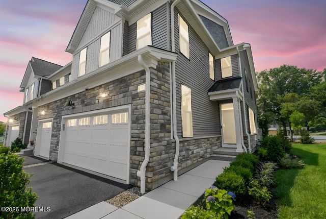 113 Mustang Drive, Manalapan, NJ 07726