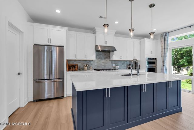 113 Mustang Drive, Manalapan, NJ 07726