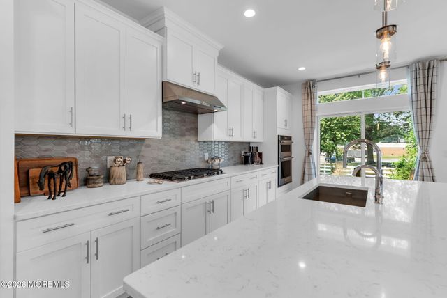 113 Mustang Drive, Manalapan, NJ 07726