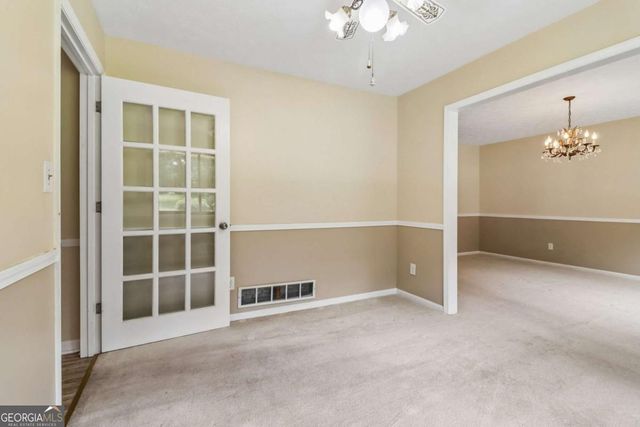 726 N Mcdonough Road, Griffin, GA 30223