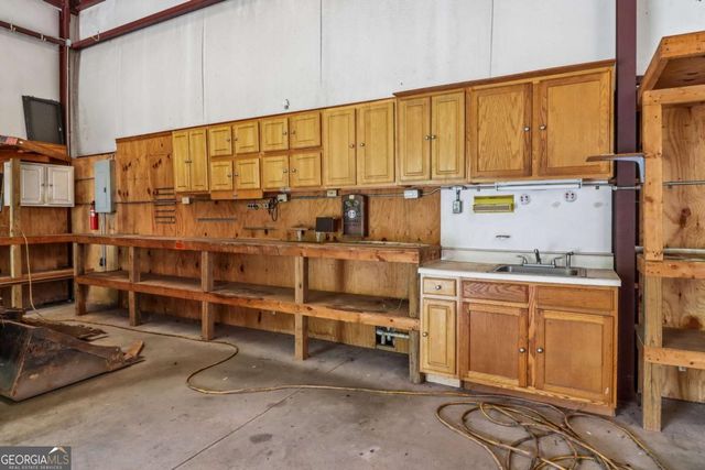 726 N Mcdonough Road, Griffin, GA 30223