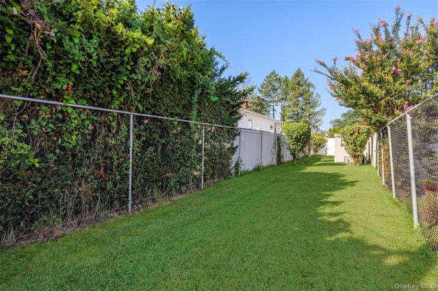 1296 Leslie Lane, Bellmore, NY 11710