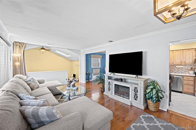 1296 Leslie Lane, Bellmore, NY 11710
