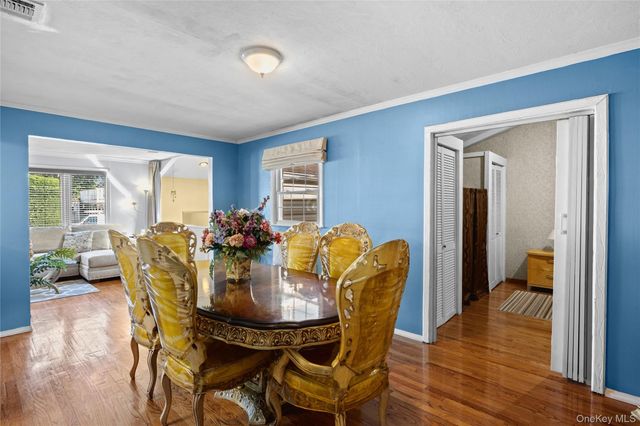 1296 Leslie Lane, Bellmore, NY 11710