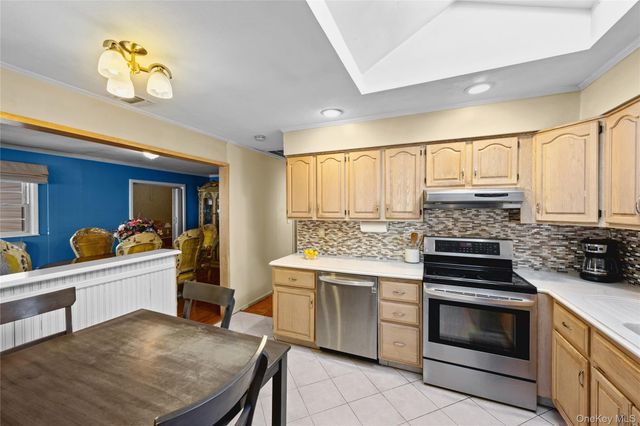 1296 Leslie Lane, Bellmore, NY 11710