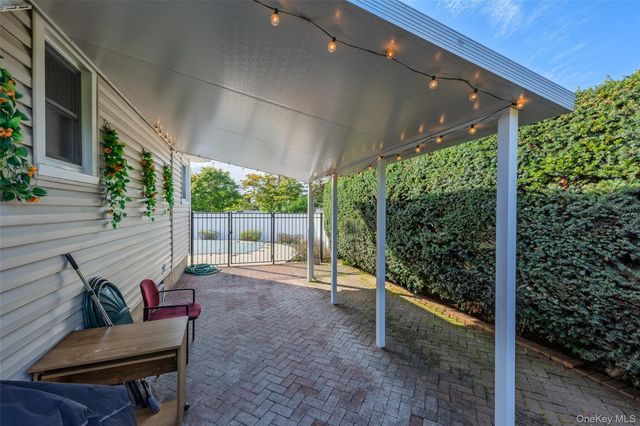 1296 Leslie Lane, Bellmore, NY 11710