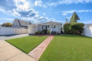 1296 Leslie Lane, Bellmore, NY 11710