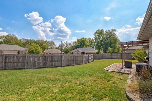 1260 S Venice Avenue, Republic, MO 65738