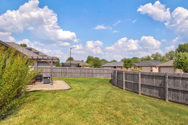 1260 S Venice Avenue, Republic, MO 65738