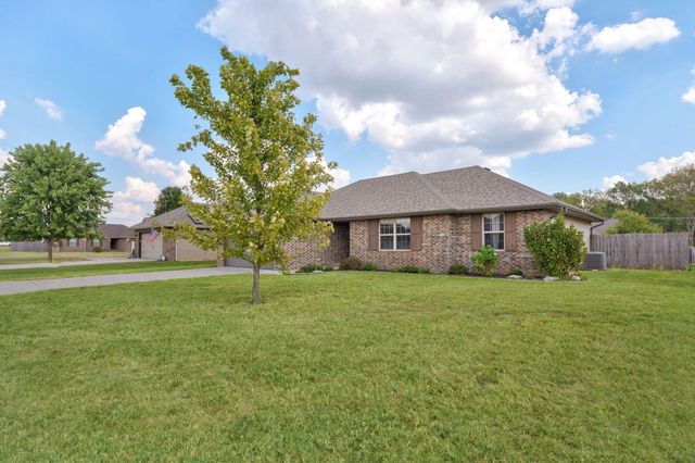 1260 S Venice Avenue, Republic, MO 65738