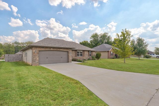 1260 S Venice Avenue, Republic, MO 65738