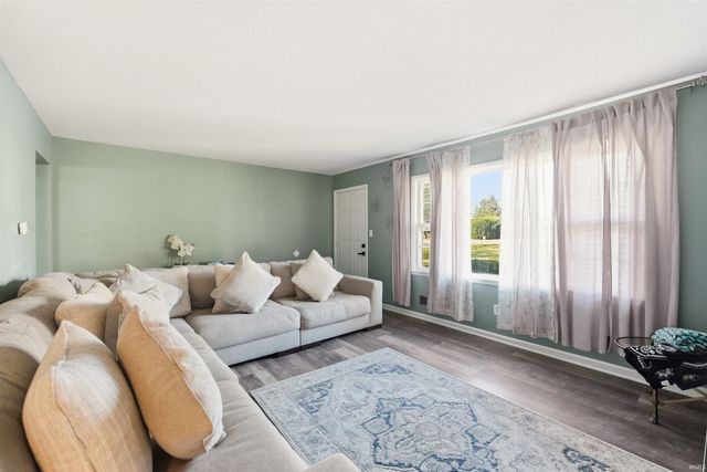 7102 Saint Joe Road, Fort Wayne, IN 46835