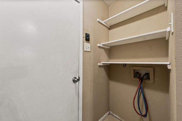 614 Circle Creek Drive, Hewitt, TX 76643