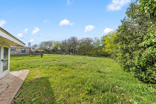 614 Circle Creek Drive, Hewitt, TX 76643