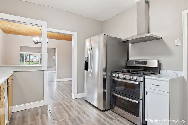 320 E WASHINGTON Street, Round Lake Park, IL 60073
