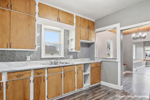 320 E WASHINGTON Street, Round Lake Park, IL 60073