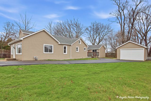 320 E WASHINGTON Street, Round Lake Park, IL 60073