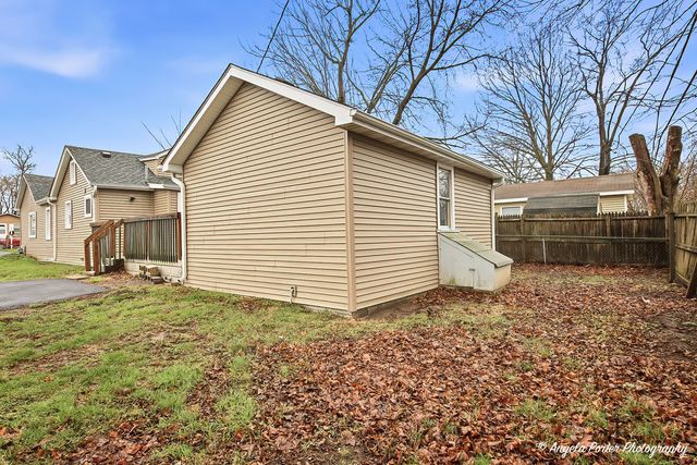 320 E WASHINGTON Street, Round Lake Park, IL 60073