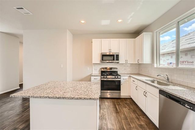 141 Bluestem DR, Elgin, TX 78621