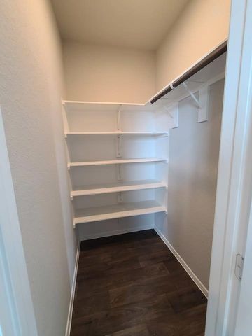 141 Bluestem DR, Elgin, TX 78621