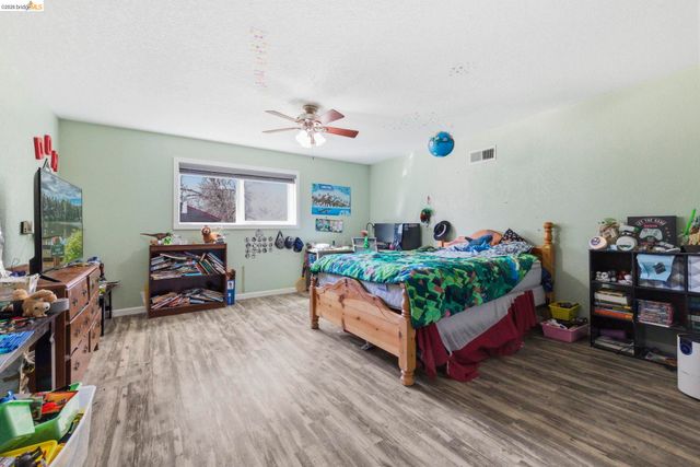 21708 Water Oak Dr, Sonora, CA 95370