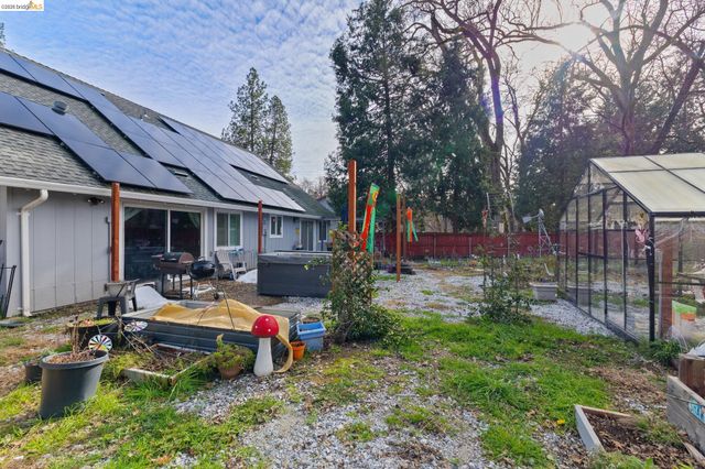 21708 Water Oak Dr, Sonora, CA 95370