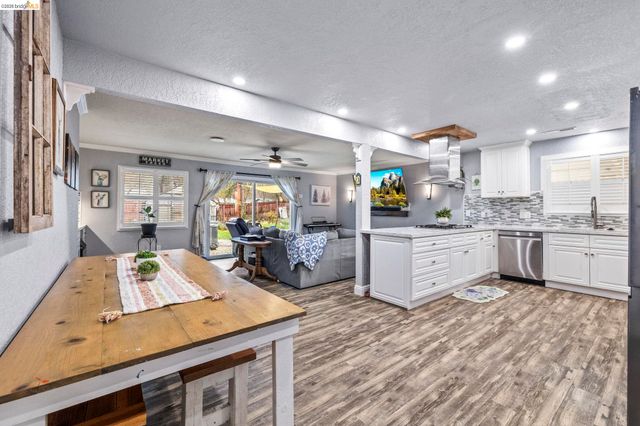 21708 Water Oak Dr, Sonora, CA 95370