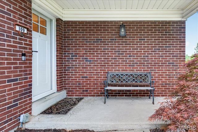 109 Keene Court, St Charles, MO 63303