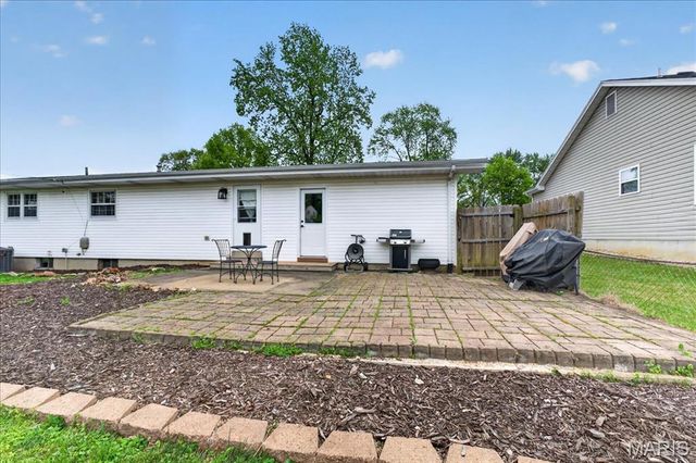 109 Keene Court, St Charles, MO 63303