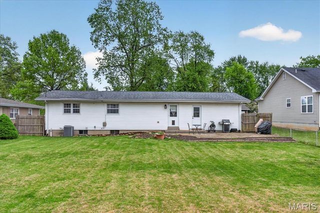 109 Keene Court, St Charles, MO 63303