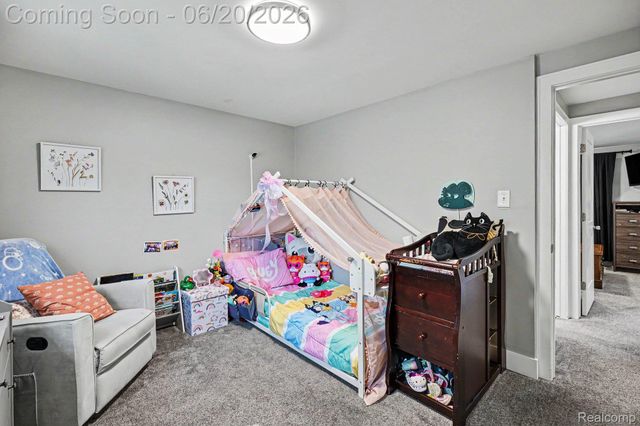 30831 Ridgefield Avenue, Warren, MI 48088