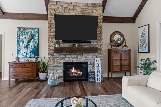 909 W Rufina Court, Nixa, MO 65714