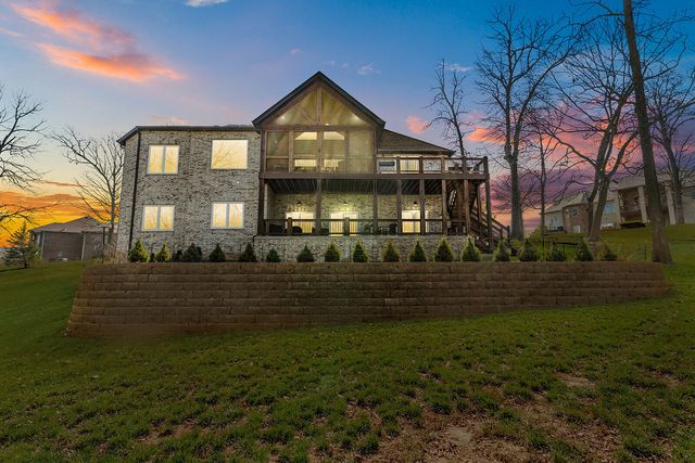 909 W Rufina Court, Nixa, MO 65714