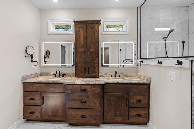 909 W Rufina Court, Nixa, MO 65714