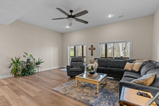 909 W Rufina Court, Nixa, MO 65714