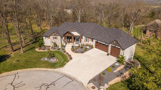 909 W Rufina Court, Nixa, MO 65714