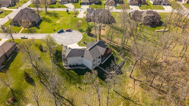 909 W Rufina Court, Nixa, MO 65714