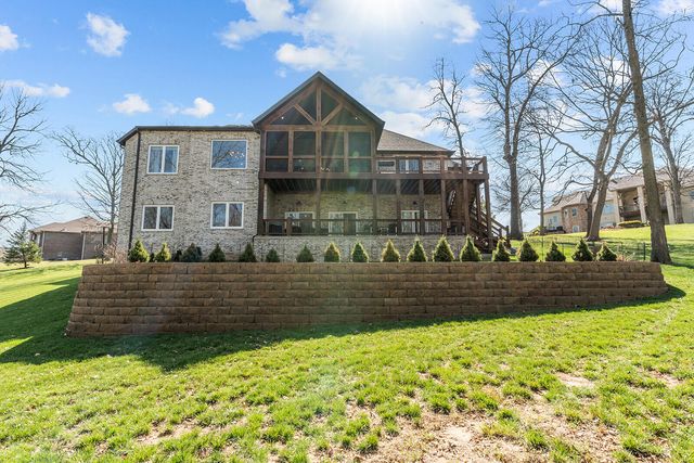 909 W Rufina Court, Nixa, MO 65714
