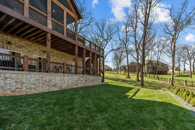 909 W Rufina Court, Nixa, MO 65714