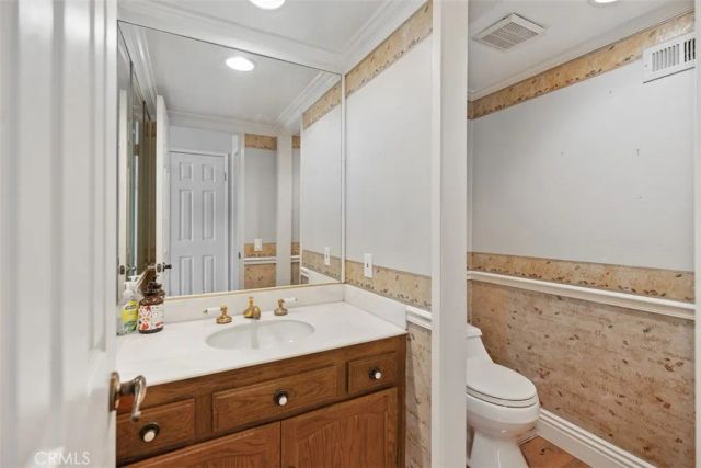 21795 Constancia, Mission Viejo, CA 92692