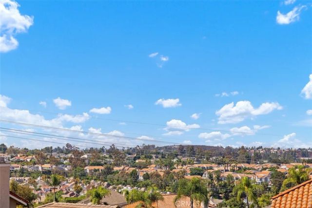 21795 Constancia, Mission Viejo, CA 92692