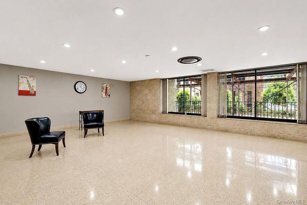 9910 60th Avenue 5J, Corona, NY 11368 — photo 4
